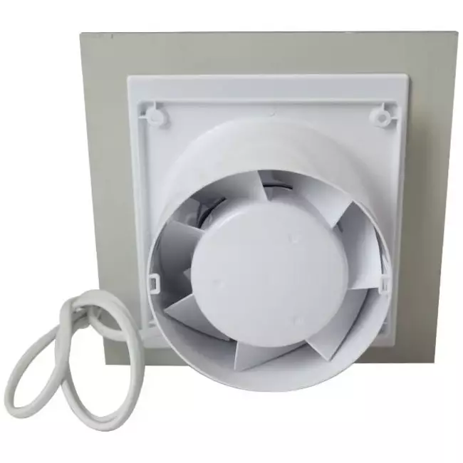 Badkamer ventilator Ø 100 mm met trekkoord en stekker - glazen front satijn zilver